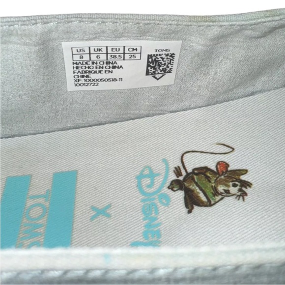 DISNEY X TOMS Cinderella Sky Blue Glass Slipper Canvas Shoes Women’s Size 8 - Picture 5 of 9